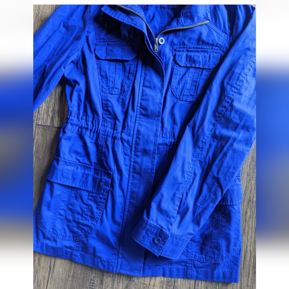 St Johns Bay Medium Zip Up Jacket Bright Blue, Buttons at Neck & Cinch Waist. - Picture 2 of 12